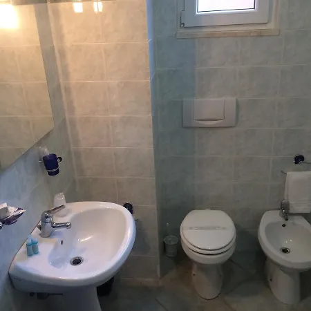 Alex & Lorenz 酒店 托瓦尼亚