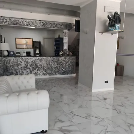Alex & Lorenz Hotel 3*