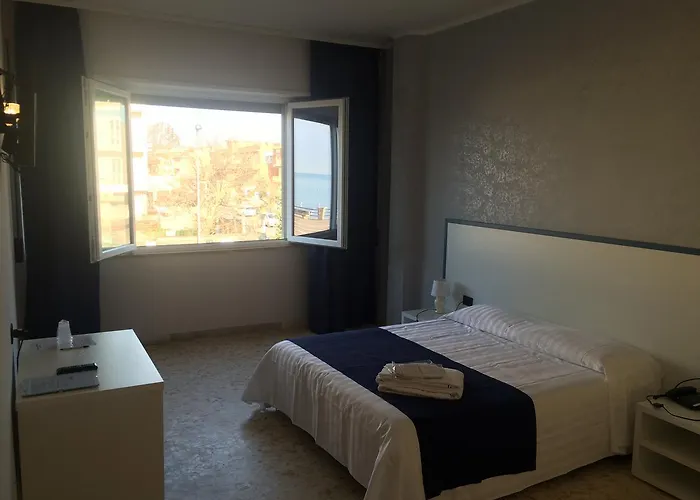 Alex & Lorenz 3* Torvaianica